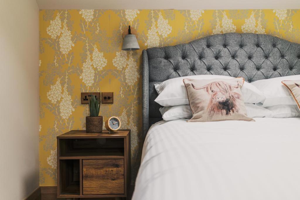 Hotel The Blind Bull Little Hucklow Esterno foto